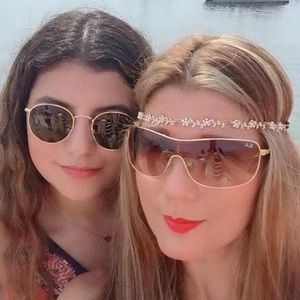 Meet your Posher, Maria paula